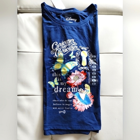 NWT Disney Alice in Wonderland Juniors Crop T shirt/Tee - Picture 2 of 16